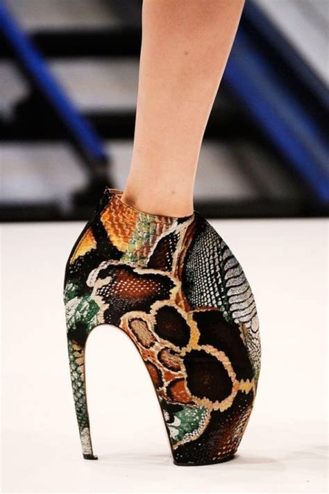 armadillo heels